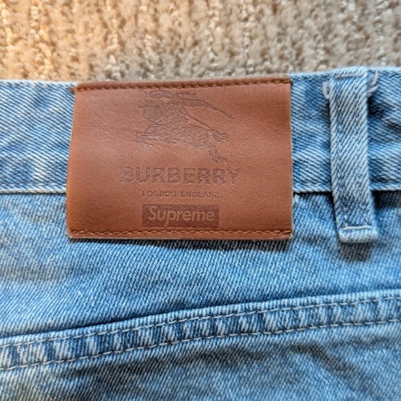 Supreme Burberry Jeans Washed Blue - Picture 4 of 6